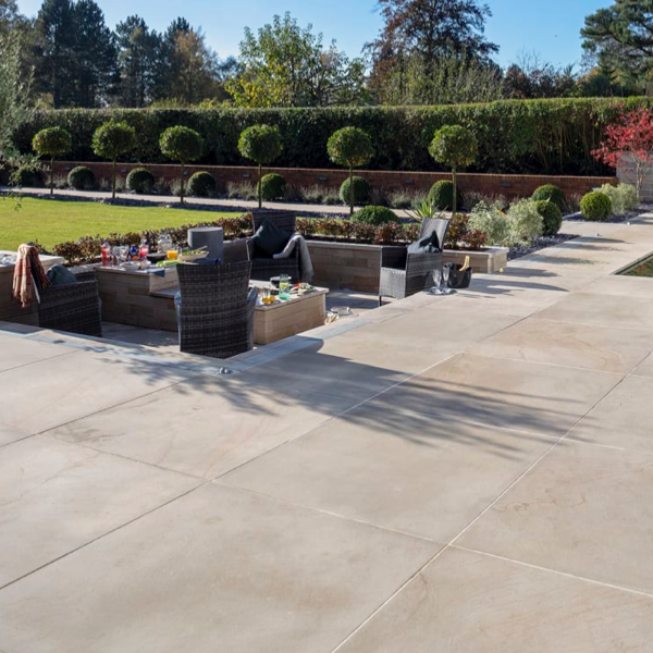 Transform Your Outdoor Space with Marshalls Sawn Versuro Paving