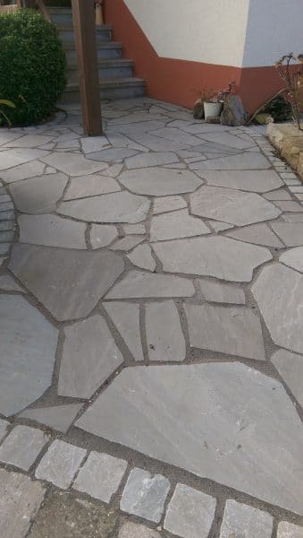 Paveworld Crazy Paving Light Grey sandstone paving
