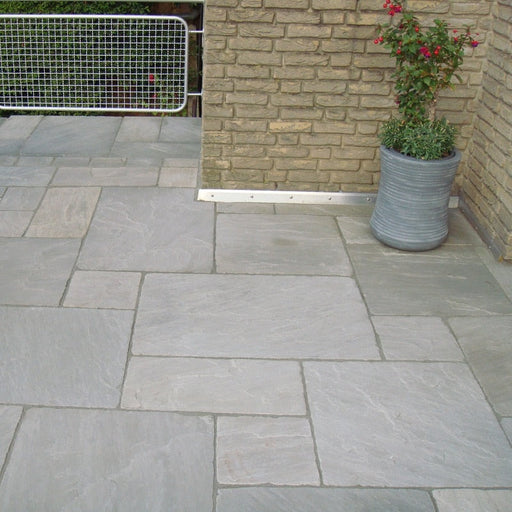 Paveworld Heritage Light Grey tumbled sandstone paving