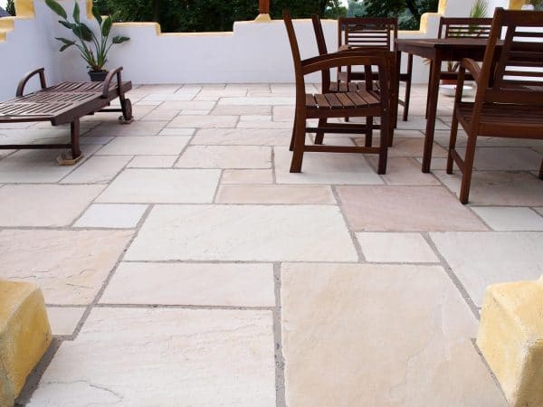 Paveworld Heritage Mint Fossil Sandstone Paving