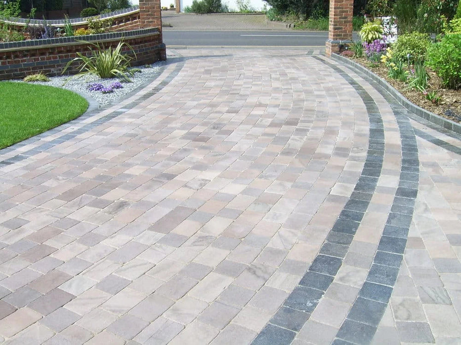 Paveworld Kandla Grey tumbled sandstone block paving