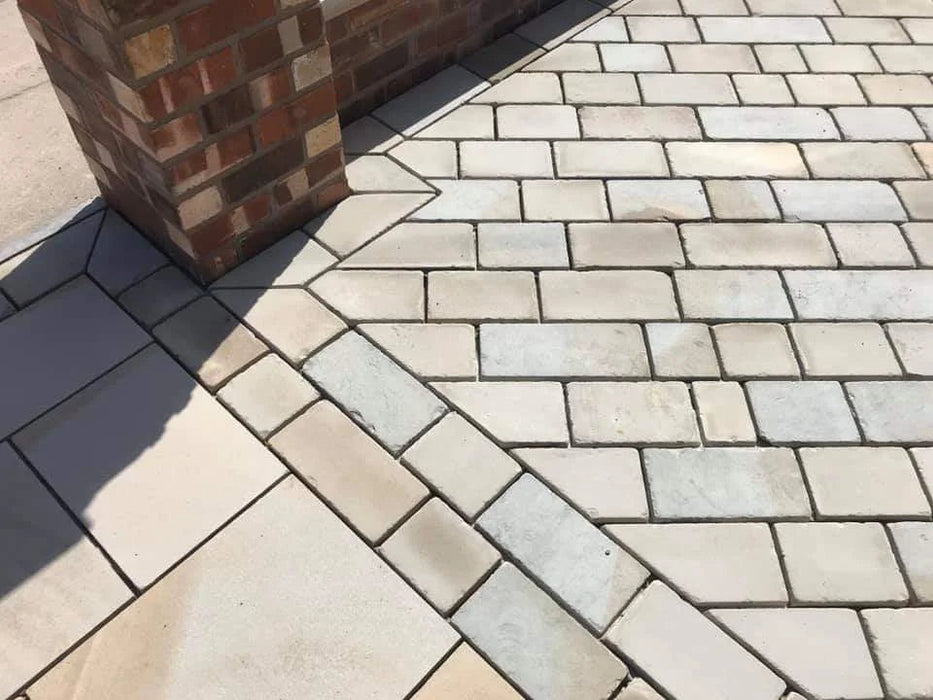 Paveworld Santa Fee sandstone block paving with sawn and tumbled finish