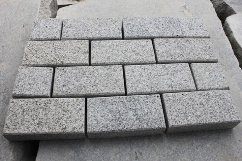 Silver Grey 200 x 100mm flamed granite driveway setts by Paveworld